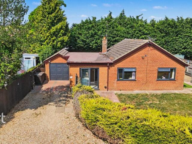 3 bedroom detached bungalow for sale