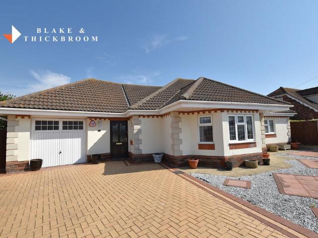 3 bedroom detached bungalow for sale