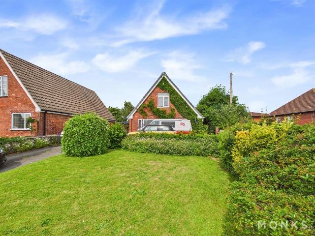 3 bedroom detached bungalow for sale