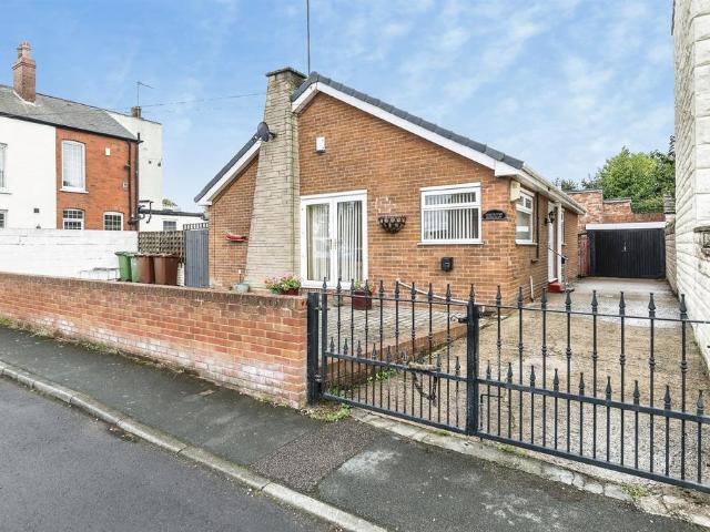 3 bedroom detached bungalow for sale