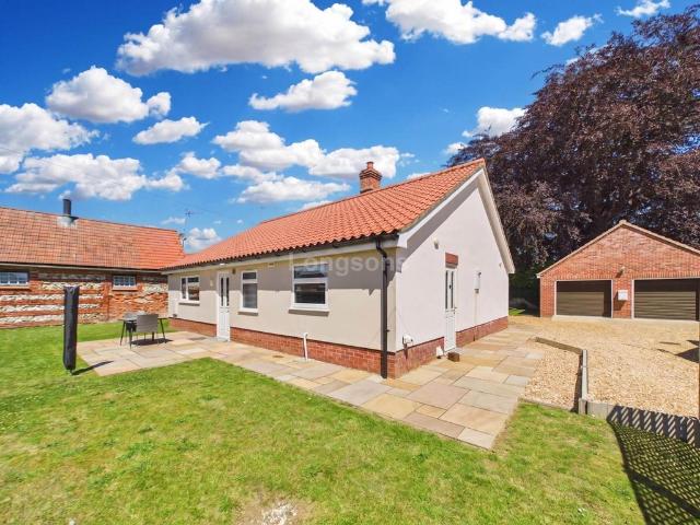 3 bedroom detached bungalow for sale