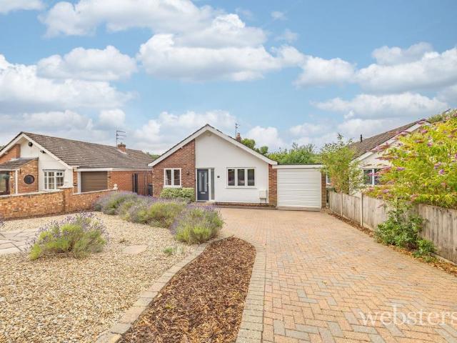 3 bedroom detached bungalow for sale