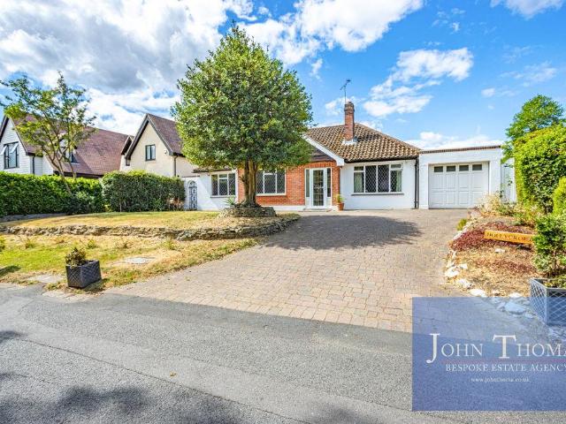 3 bedroom detached bungalow for sale