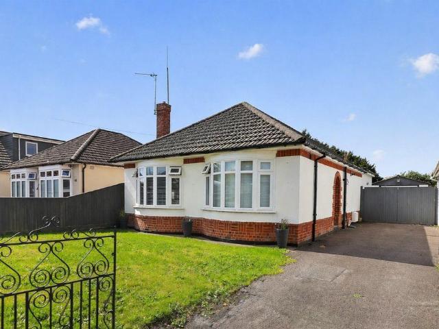 3 bedroom detached bungalow for sale