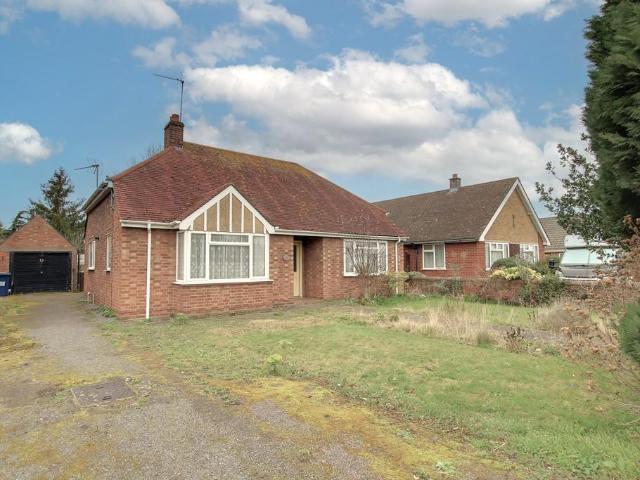 3 bedroom detached bungalow for sale