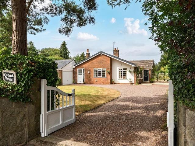 3 bedroom detached bungalow for sale