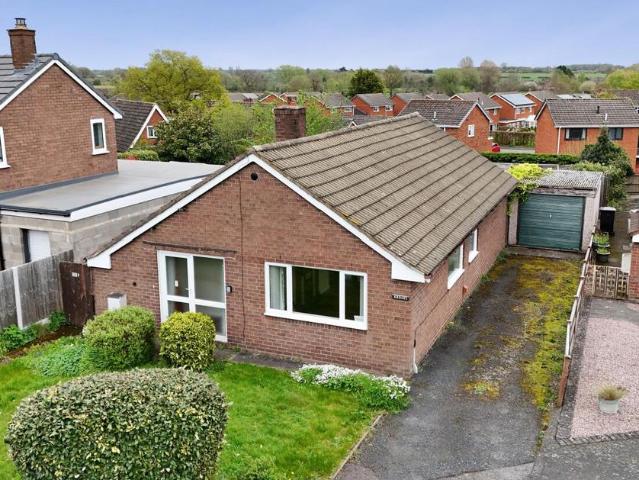 3 bedroom detached bungalow for sale