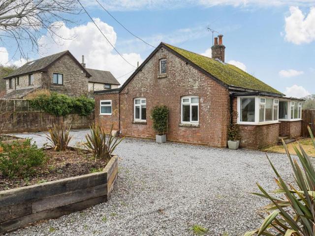 3 bedroom detached bungalow for sale