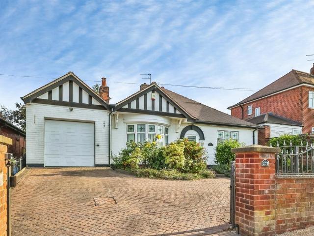 3 bedroom detached bungalow for sale