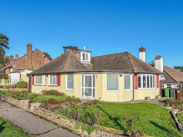 3 bedroom detached bungalow for sale