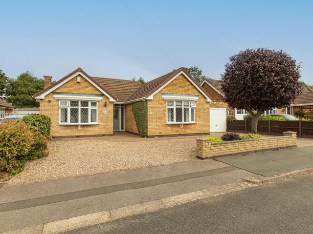 3 bedroom detached bungalow for sale