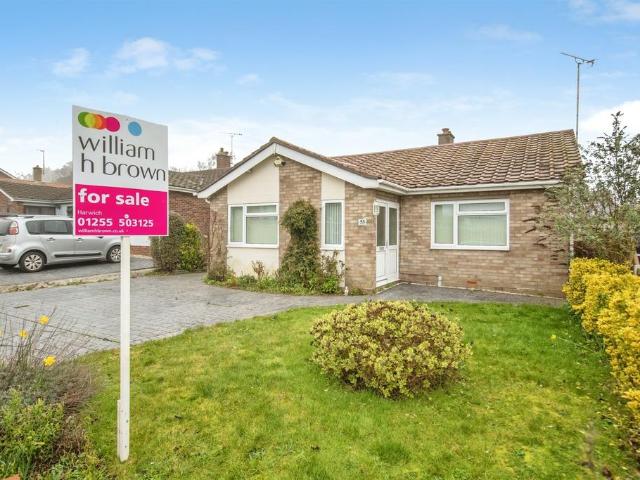 3 bedroom detached bungalow for sale