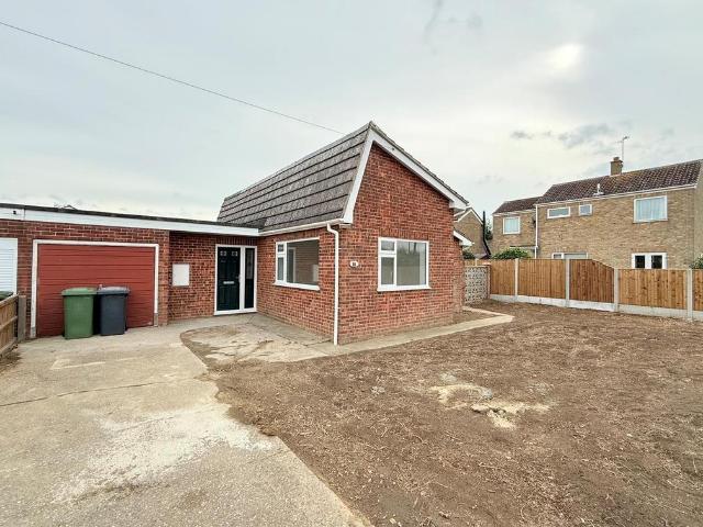 3 bedroom detached bungalow for sale