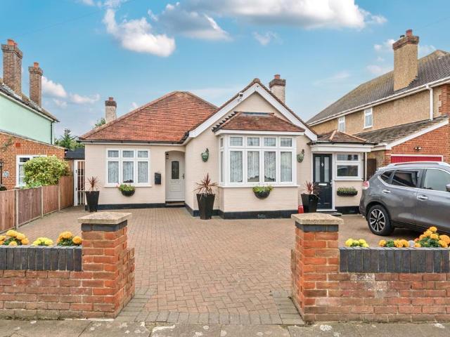 3 bedroom bungalow for sale