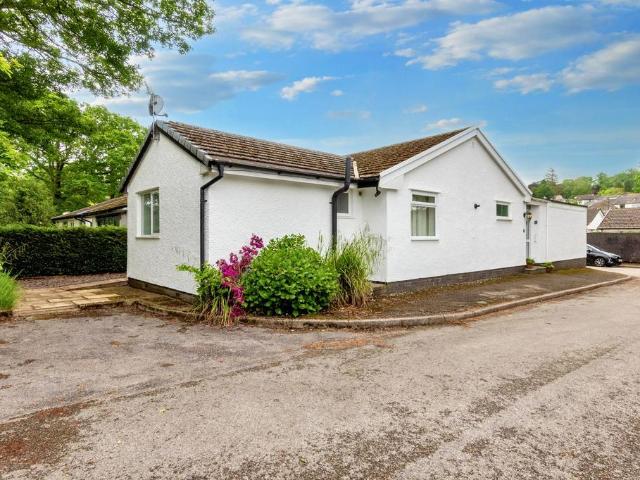 3 bedroom detached bungalow for sale