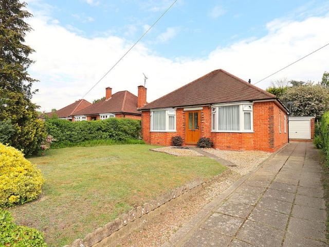 3 bedroom detached bungalow for sale
