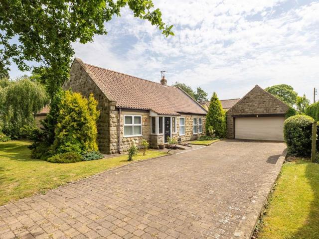 3 bedroom detached bungalow for sale
