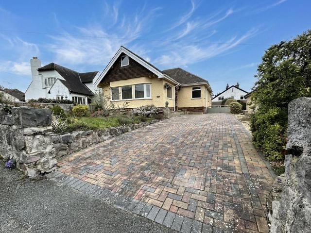 3 bedroom detached bungalow for sale