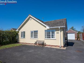 3 bedroom semi detached bungalow for sale