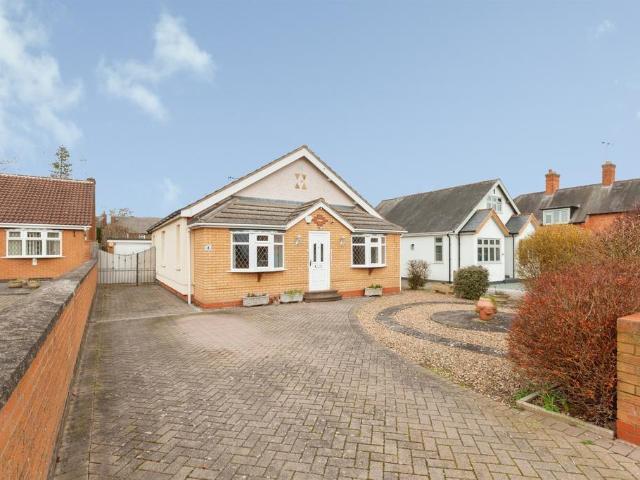 3 bedroom detached bungalow for sale