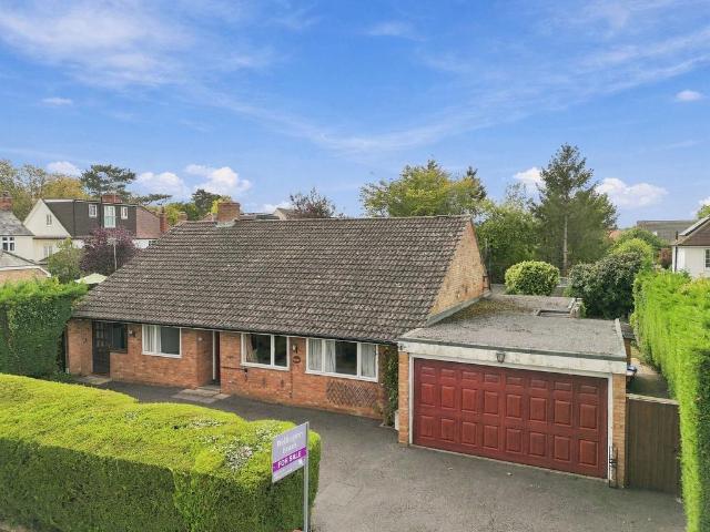 3 bedroom detached bungalow for sale