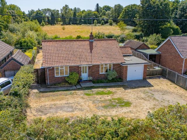 3 bedroom detached bungalow for sale
