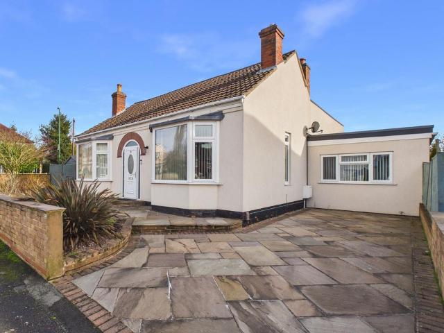 3 bedroom detached bungalow for sale