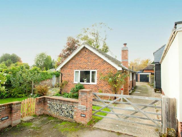 3 bedroom detached bungalow for sale
