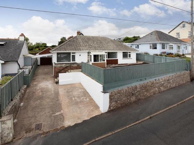 3 bedroom detached bungalow for sale
