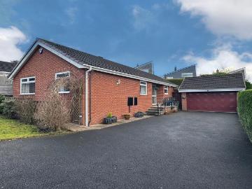 3 bedroom detached bungalow for sale