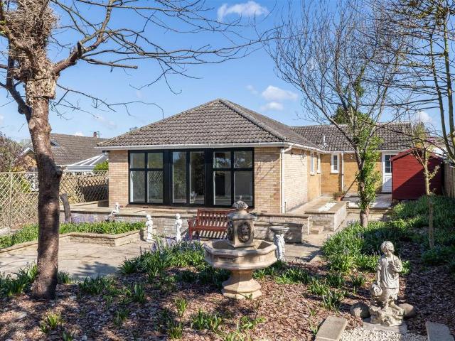 3 bedroom detached bungalow for sale