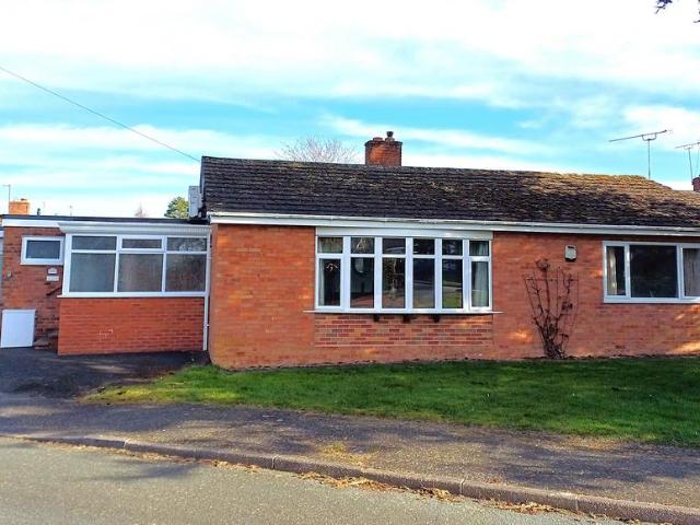 3 bedroom detached bungalow for sale