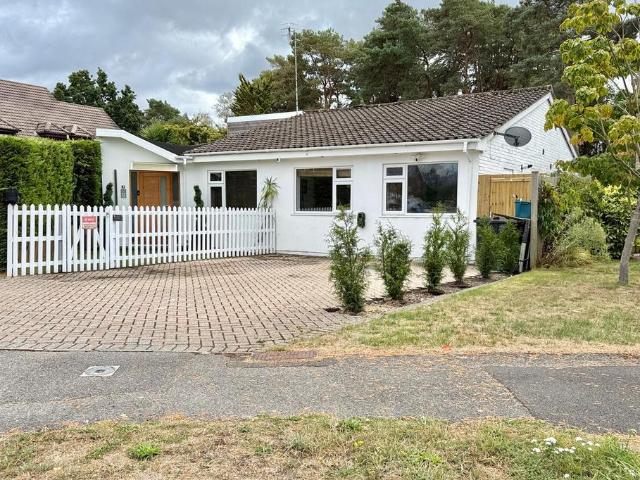 3 bedroom detached bungalow for sale