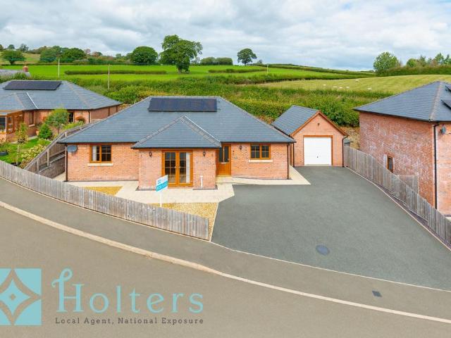 3 bedroom detached bungalow for sale