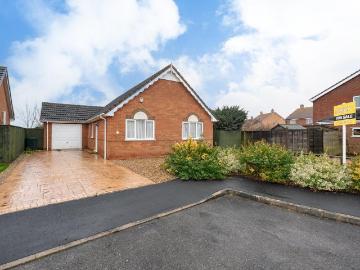 3 bedroom detached bungalow for sale