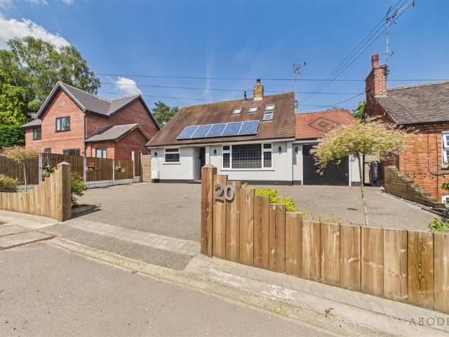 3 bedroom detached bungalow for sale