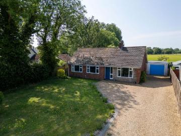 Breckland, East of England - Equipped kitchen