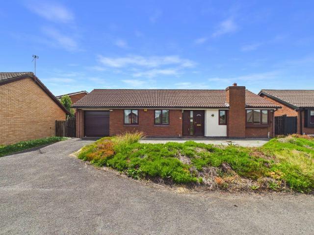 3 bedroom detached bungalow for sale