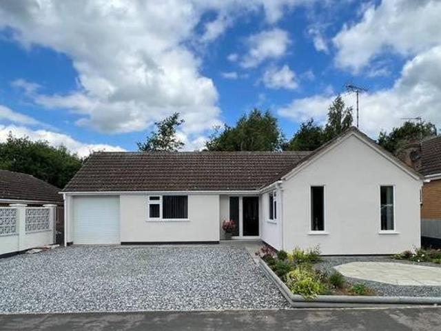 3 bedroom detached bungalow for sale in Dovedale Close Melton Mowbray LE13