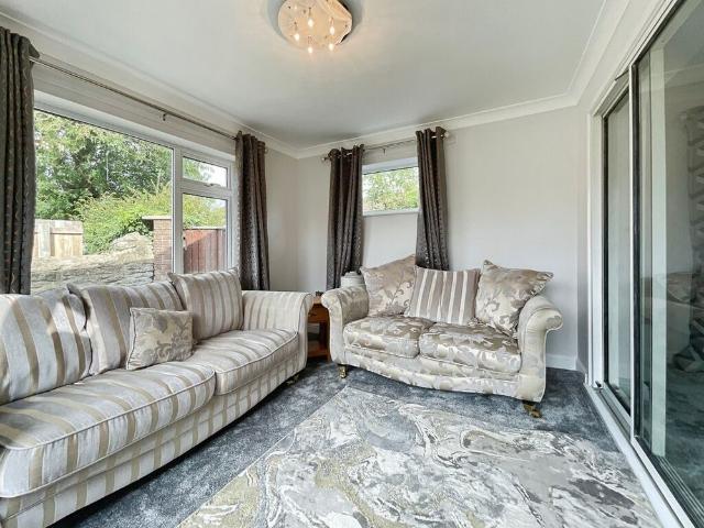 3 bedroom Detached Bungalow to let
