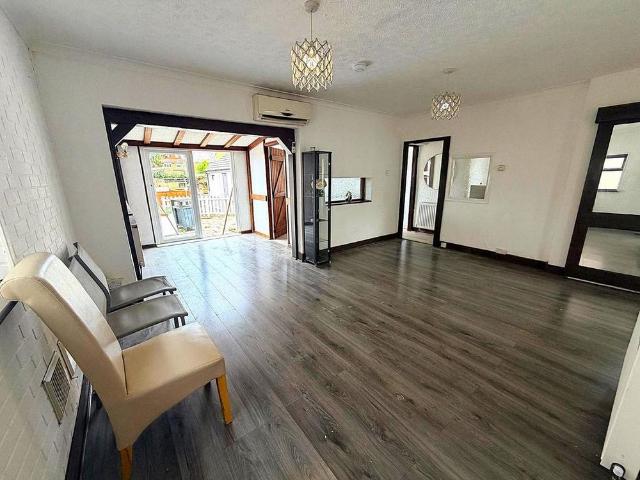 3 bedroom detached bungalow to rent