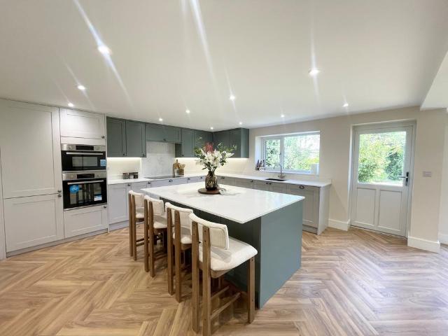 3 bedroom detached bungalow to rent