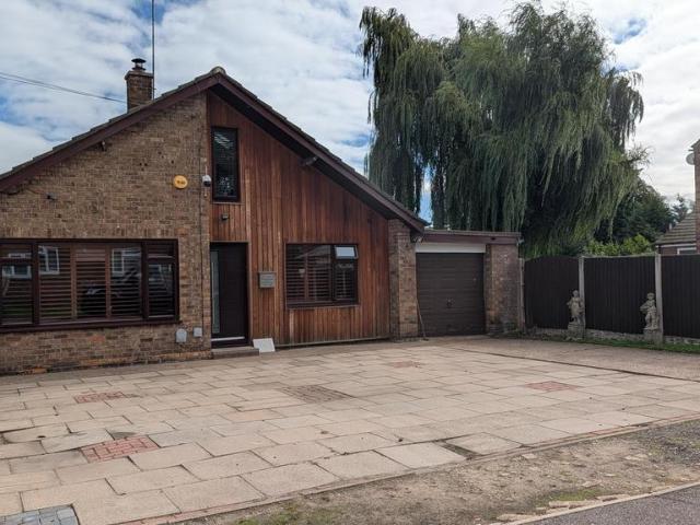 3 bedroom detached bungalow to rent