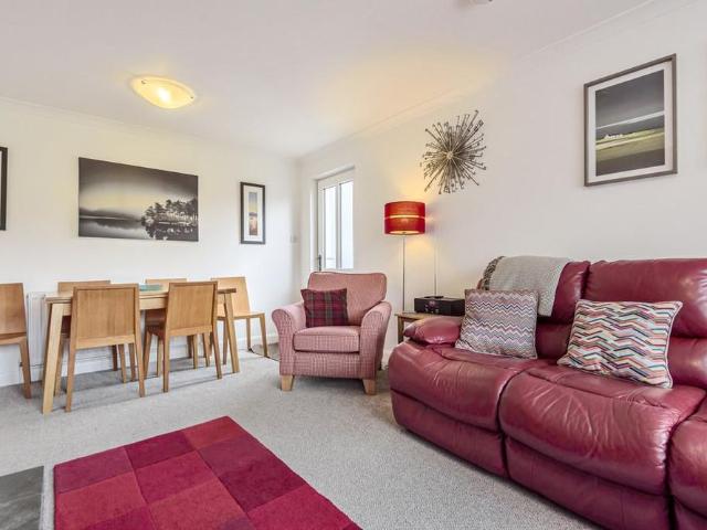 3 bedroom detached bungalow to rent