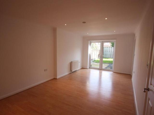 3 bedroom detached bungalow to rent