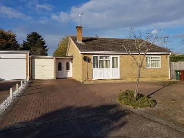 3 bedroom detached bungalow to rent
