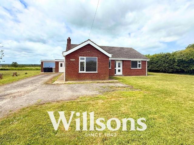 3 bedroom detached bungalow to rent