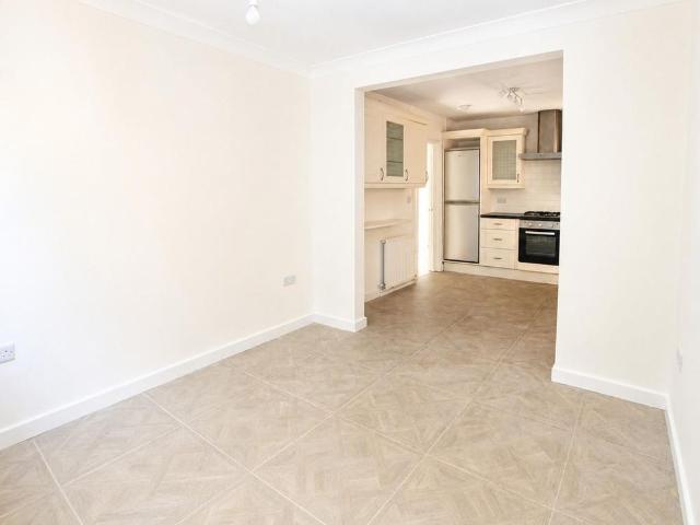3 bedroom detached bungalow to rent