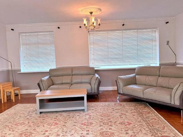 3 bedroom detached bungalow to rent