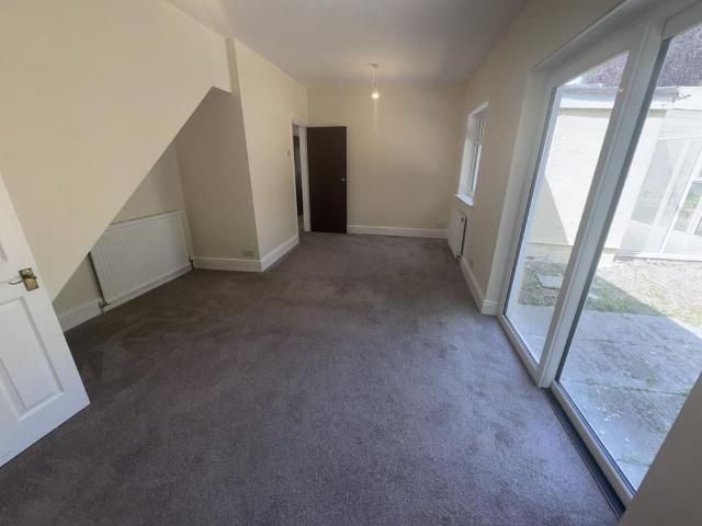 3 bedroom detached bungalow to rent